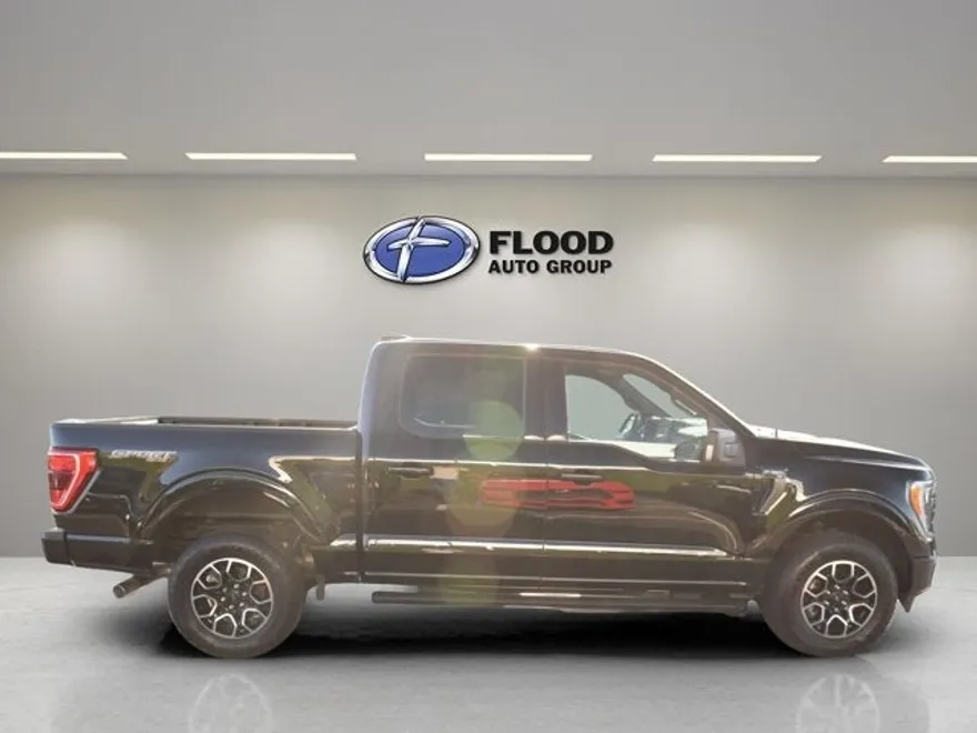 2022 Ford F-150 XLT photo 1