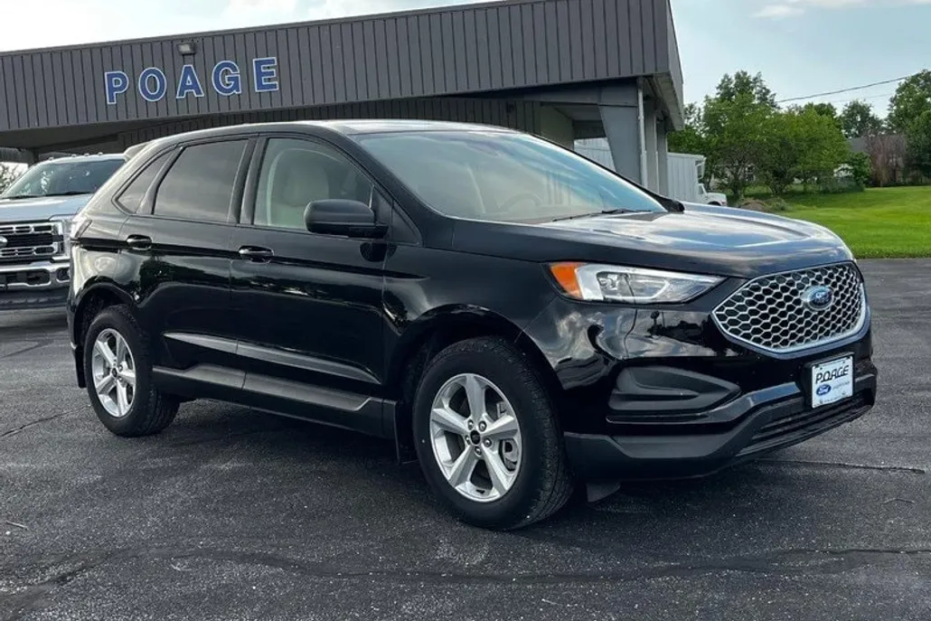 2024 Ford Edge SE photo 1