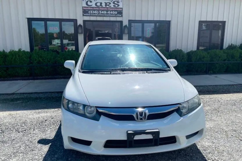 2011 Honda Civic LX photo 1