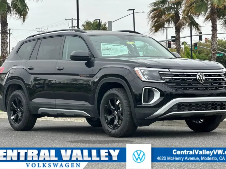 2025 Volkswagen Atlas Peak Edition SE photo 1