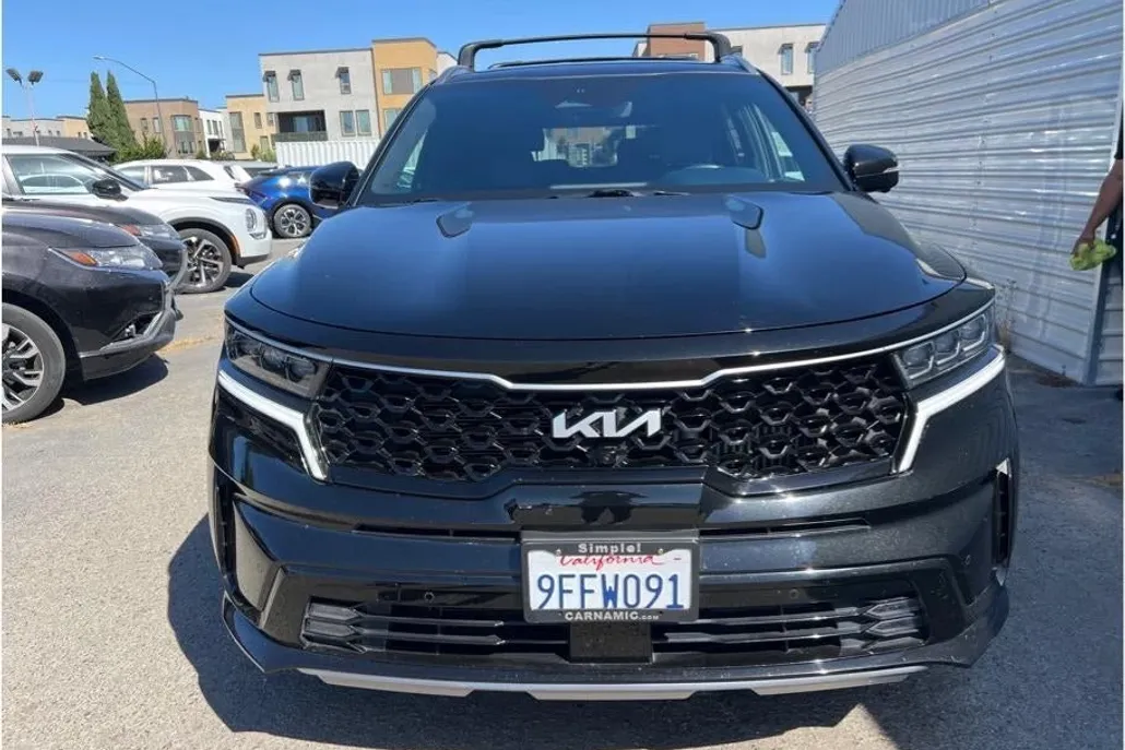 2023 Kia Sorento Hybrid photo 1