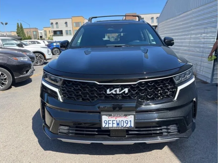 2023 Kia Sorento Hybrid photo 1