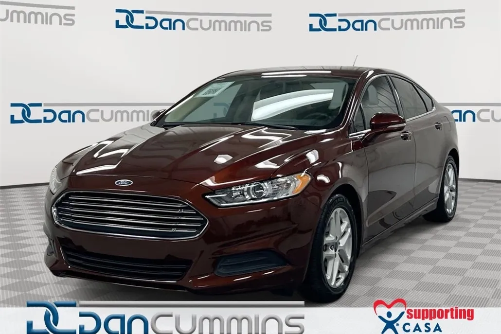 2016 Ford Fusion SE photo 1