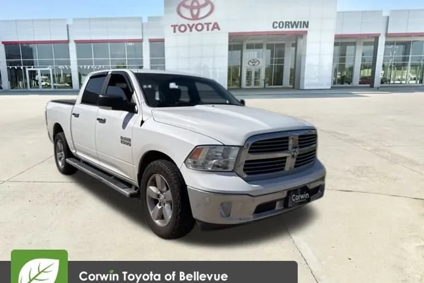 2017 Ram 1500 SLT photo 1