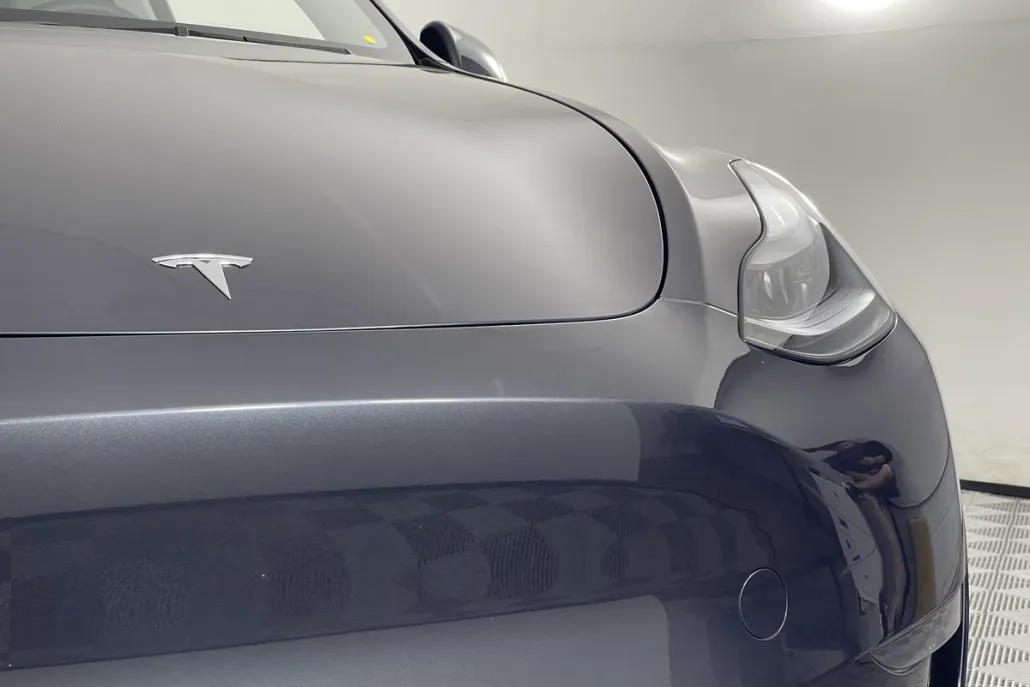 2024 Tesla Model Y Standard Range photo 1