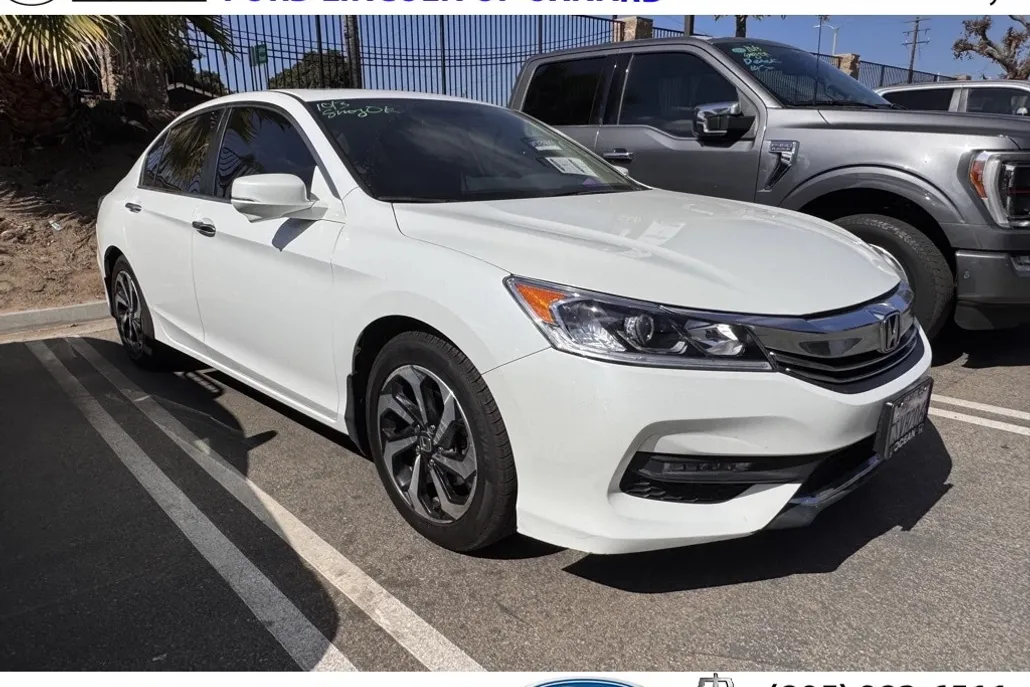 2016 Honda Accord EX photo 1