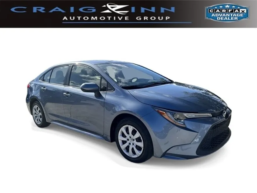 2021 Toyota Corolla LE photo 1