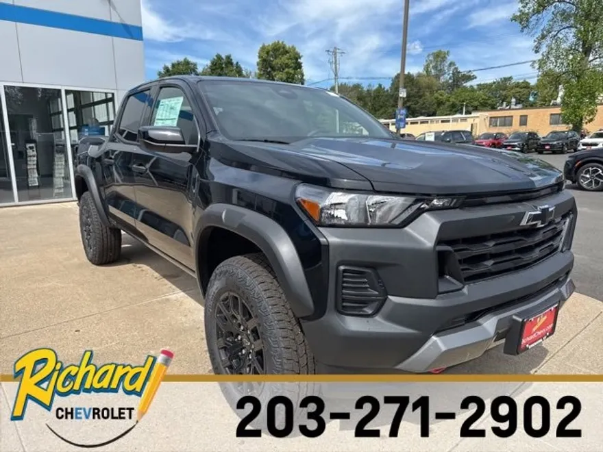 2026 Chevrolet Colorado Trail Boss photo 1