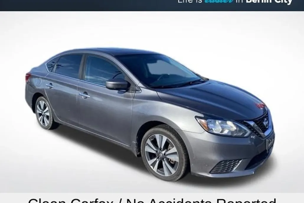 2019 Nissan Sentra SV photo 1