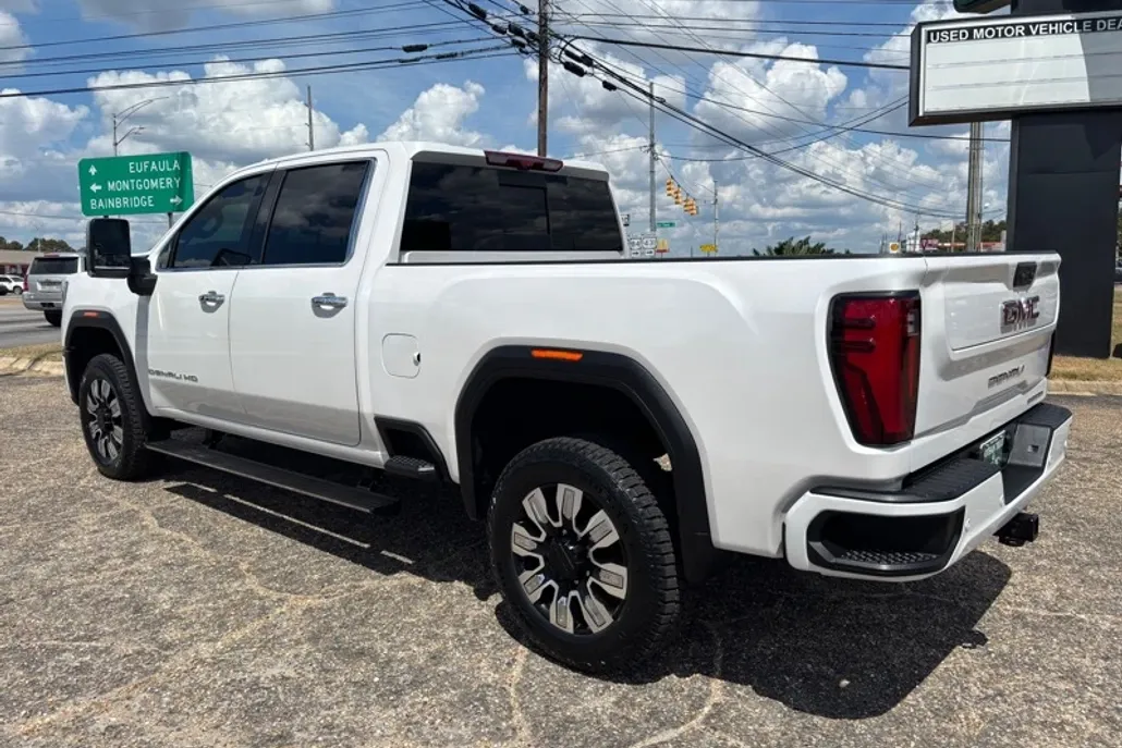 2024 Gmc Sierra HD Denali photo 1