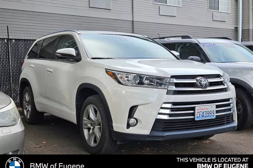 2017 Toyota Highlander Limited photo 1