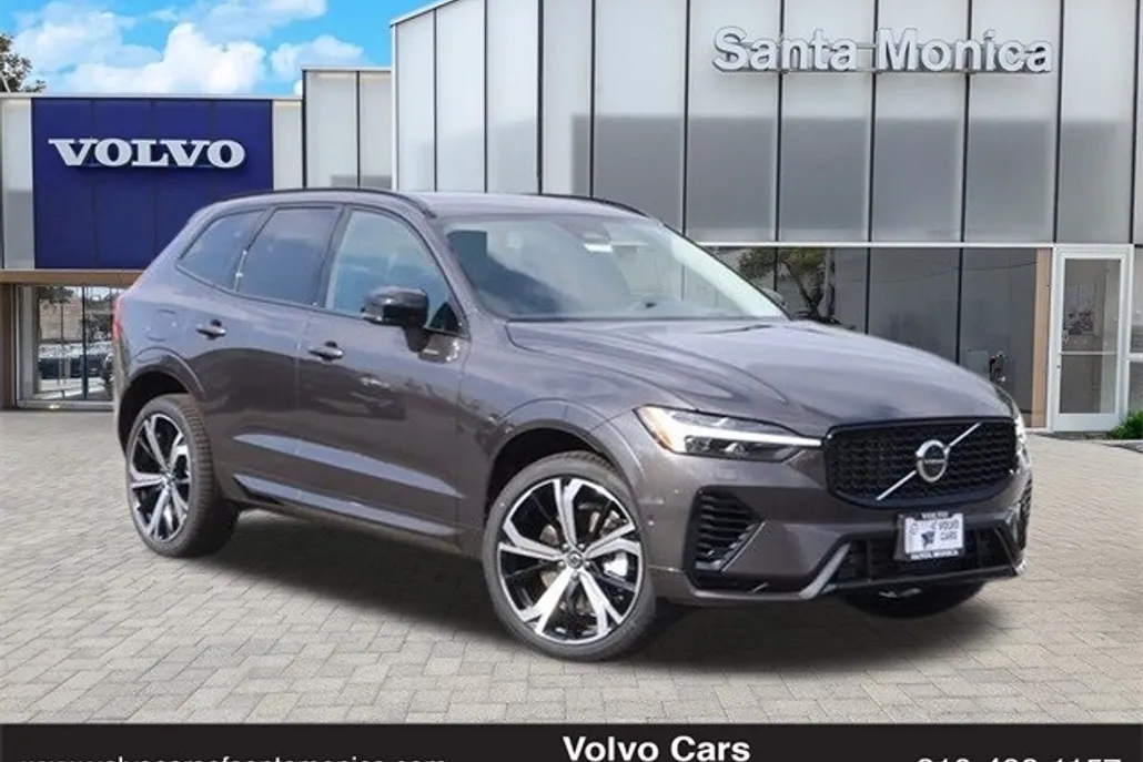 2024 Volvo XC60 Recharge Hybrid Ultimate photo 1