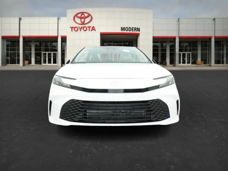 2025 Toyota Camry LE photo 1