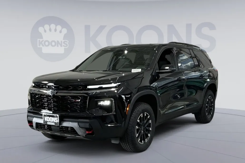 2026 Chevrolet Traverse Z71 photo 1