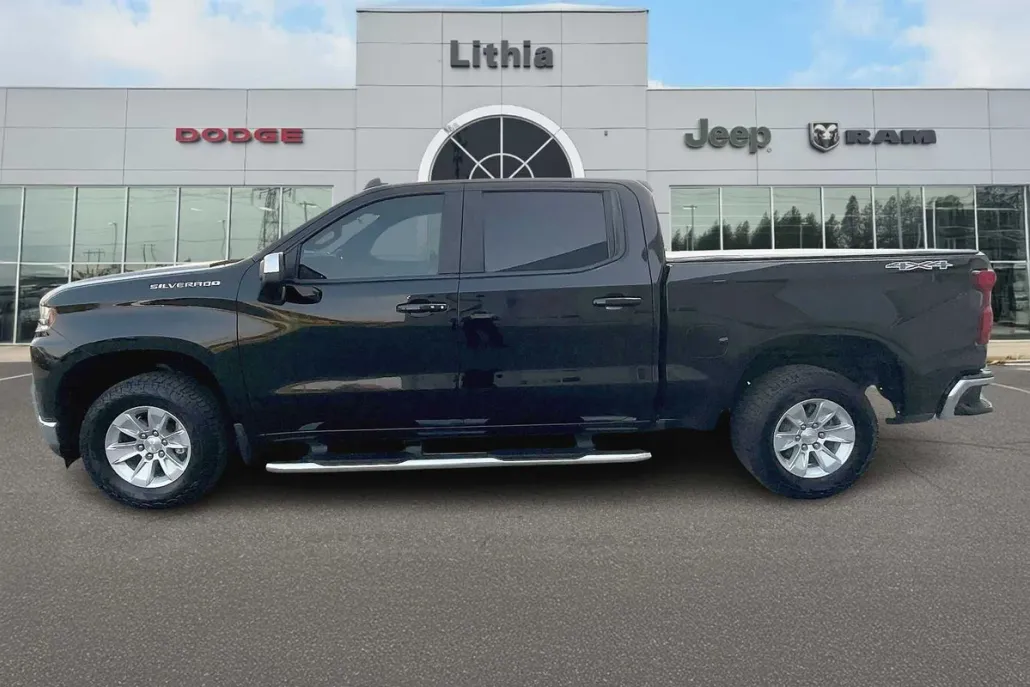 2021 Chevrolet Silverado 1500 LT photo 1
