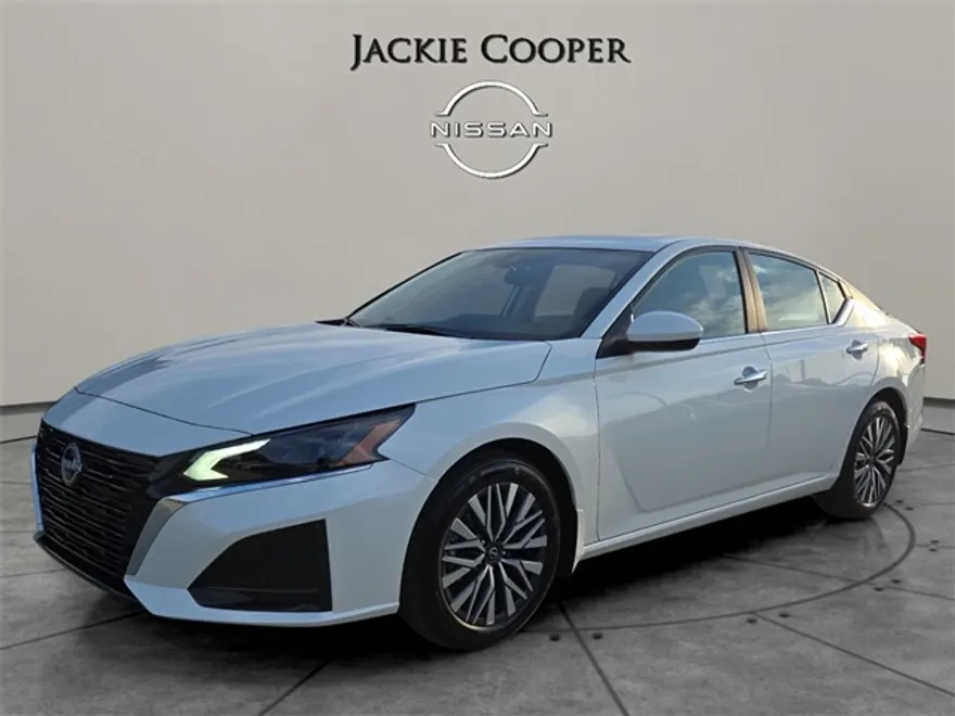 2025 Nissan Altima 2.5 SV photo 1