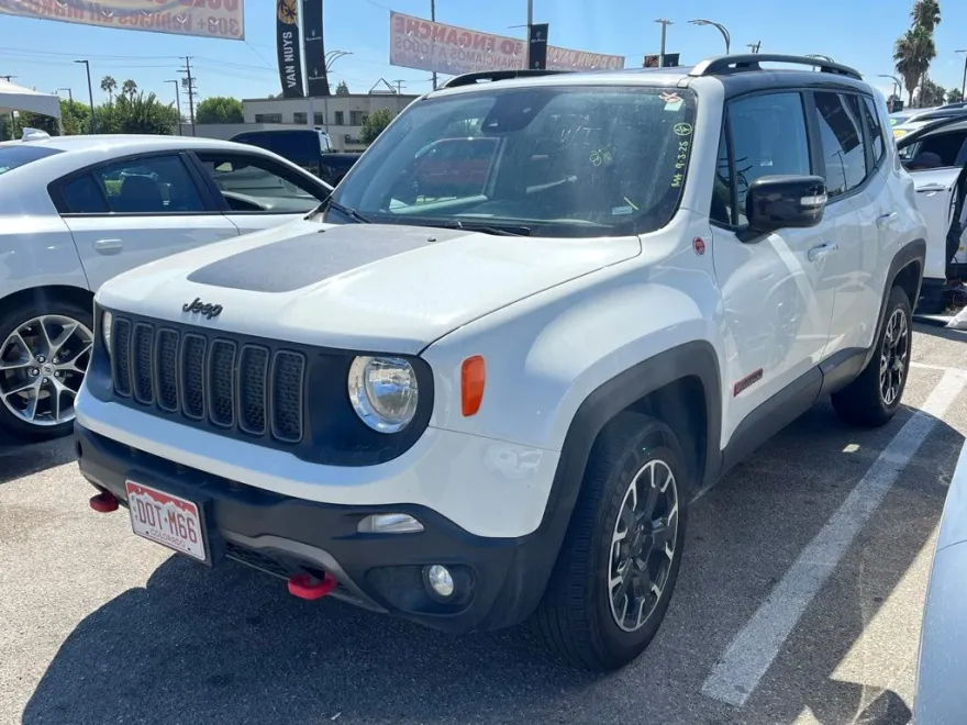 2023 Jeep Renegade Trailhawk photo 1
