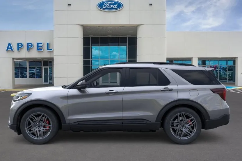 2025 Ford Explorer ST photo 1