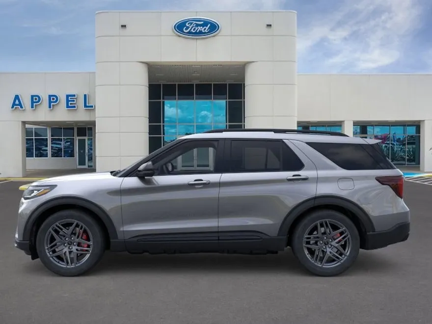 2025 Ford Explorer ST photo 1