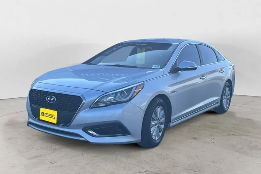 2016 Hyundai Sonata Hybrid SE photo 1