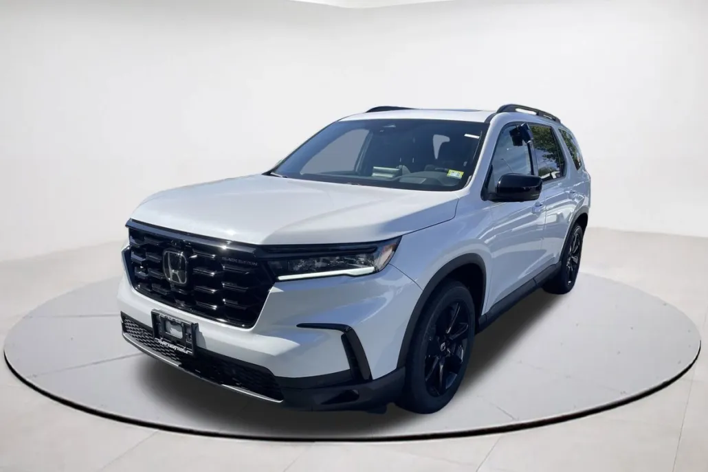 2025 Honda Pilot Black Edition photo 1