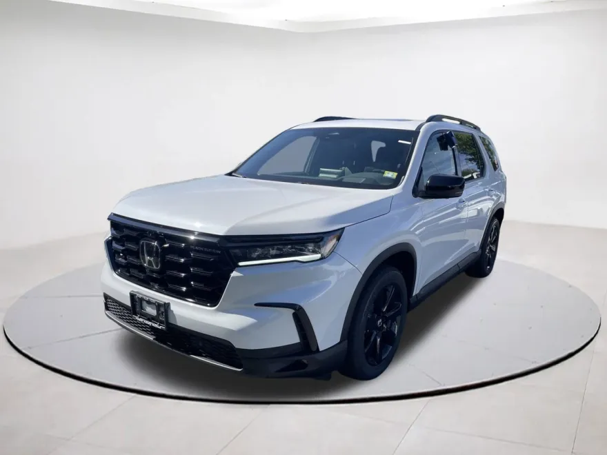 2025 Honda Pilot Black Edition photo 1