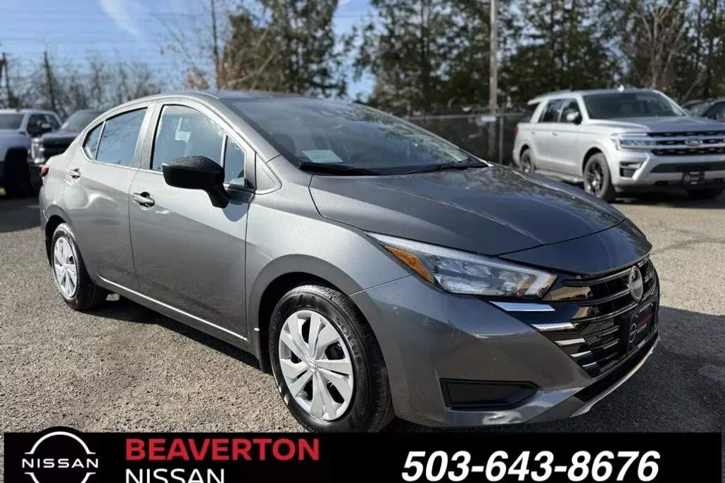 2025 Nissan Versa 1.6 S photo 1