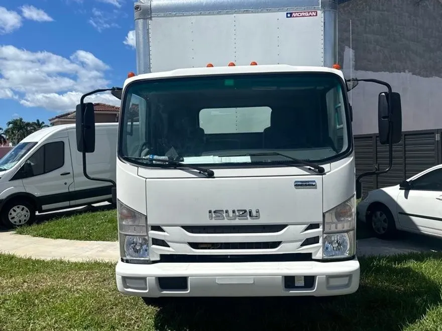 2022 Isuzu NPR photo 1