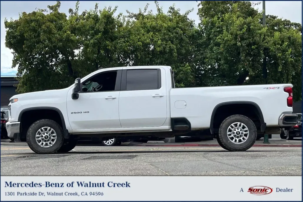 2023 Chevrolet Silverado 2500HD LT photo 1