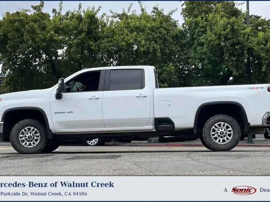 2023 Chevrolet Silverado 2500HD LT photo 1