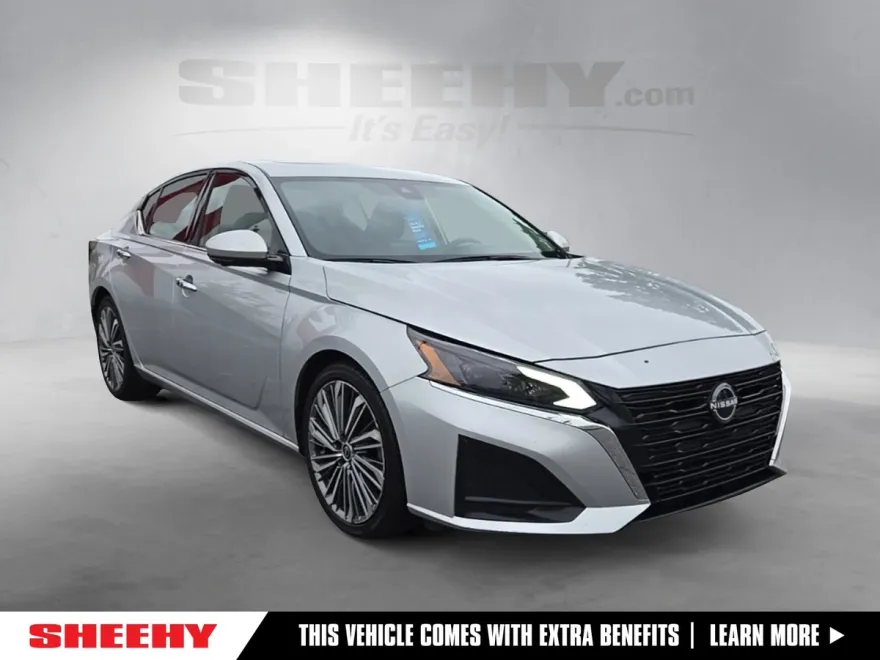 2023 Nissan Altima 2.5 SL photo 1