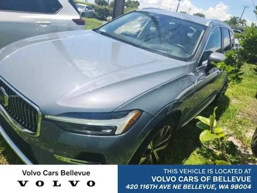 2023 Volvo XC60 Recharge Hybrid Ultimate photo 1