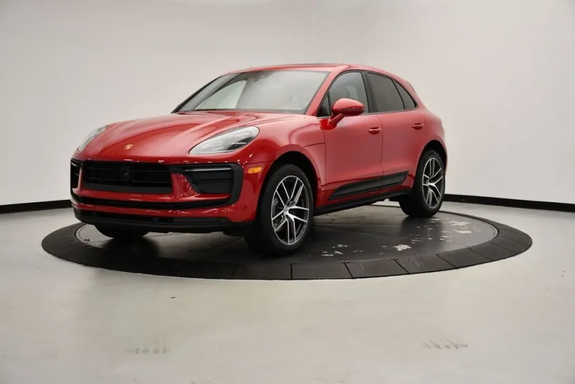 2025 Porsche Macan Base photo 1