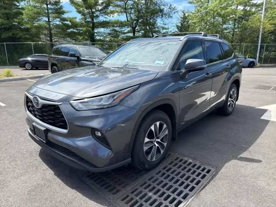 2020 Toyota Highlander Hybrid XLE photo 1