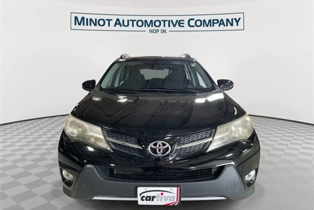 2013 Toyota RAV4 XLE photo 1