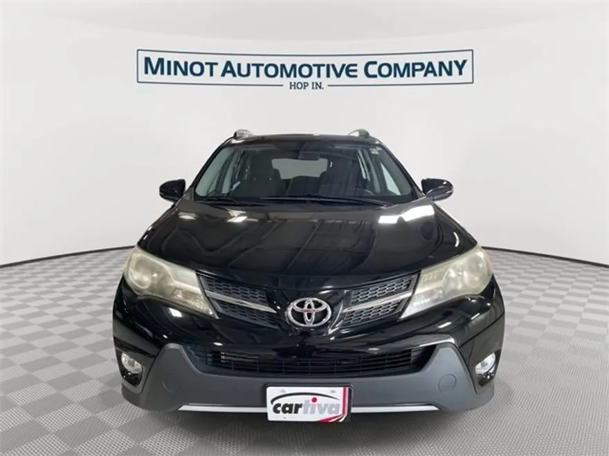 2013 Toyota RAV4 XLE photo 1
