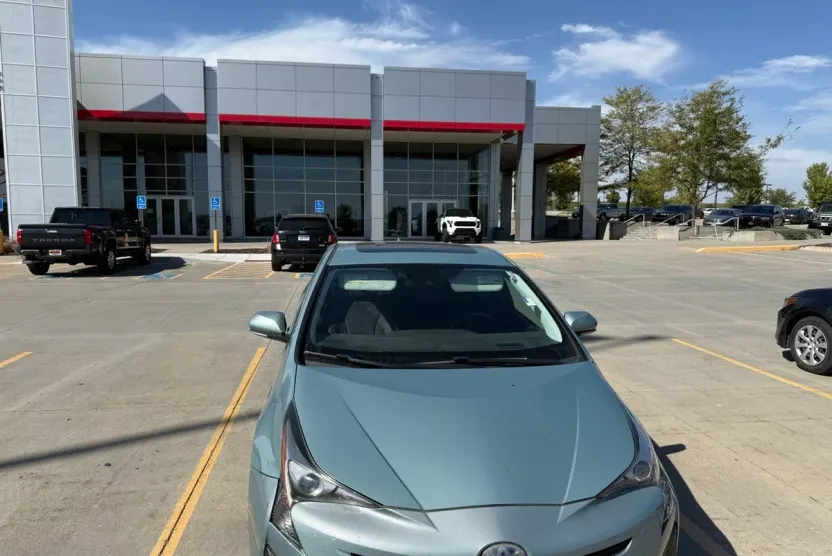 2017 Toyota Prius Two Eco Three Four Touring photo 1