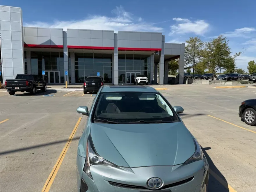 2017 Toyota Prius Two Eco Three Four Touring photo 1