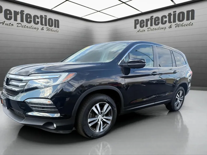2016 Honda Pilot EX-L photo 1