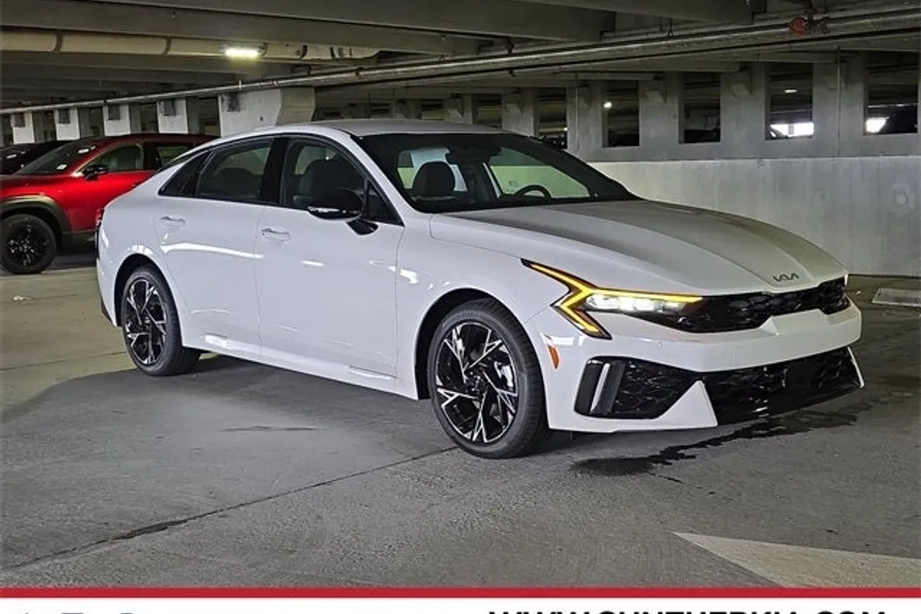 2026 Kia K5 GT-Line photo 1