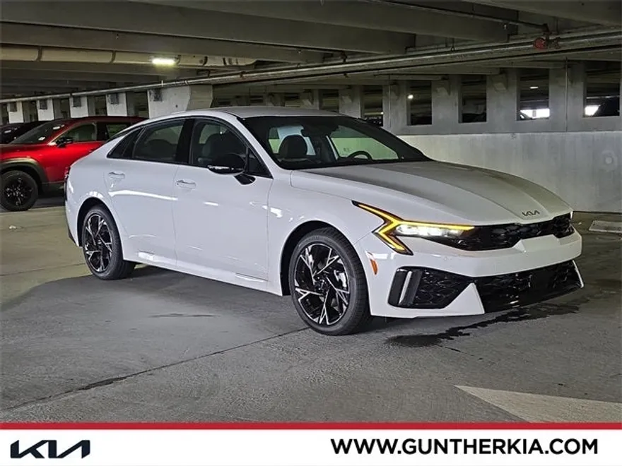 2026 Kia K5 GT-Line photo 1