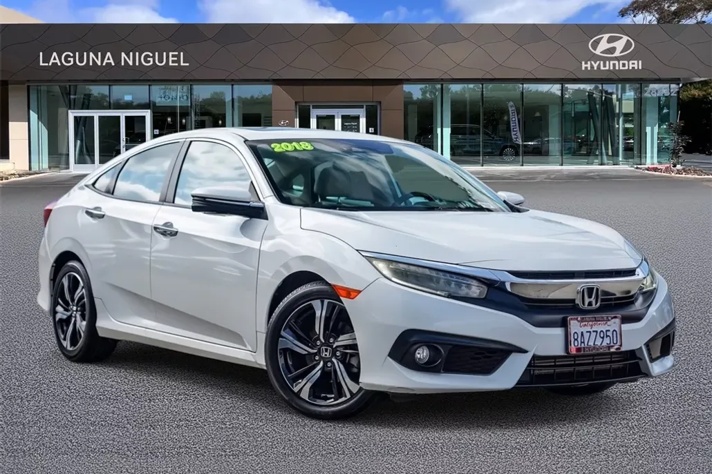 2018 Honda Civic Touring photo 1