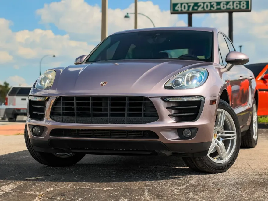 2018 Porsche Macan photo 1