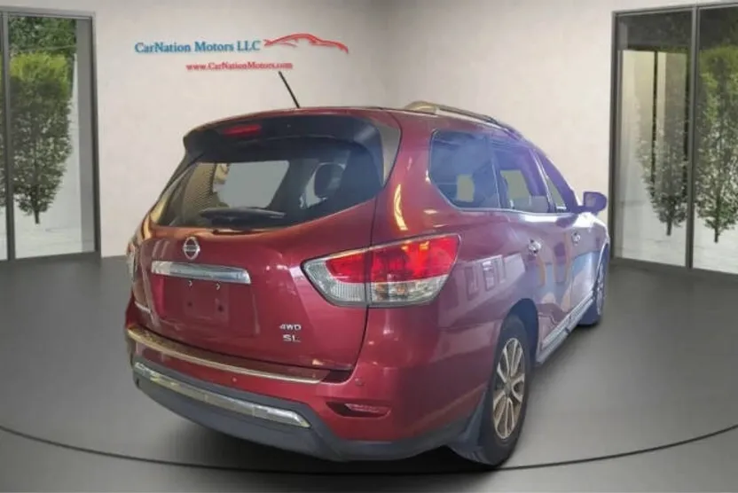 2015 Nissan Pathfinder SL photo 1