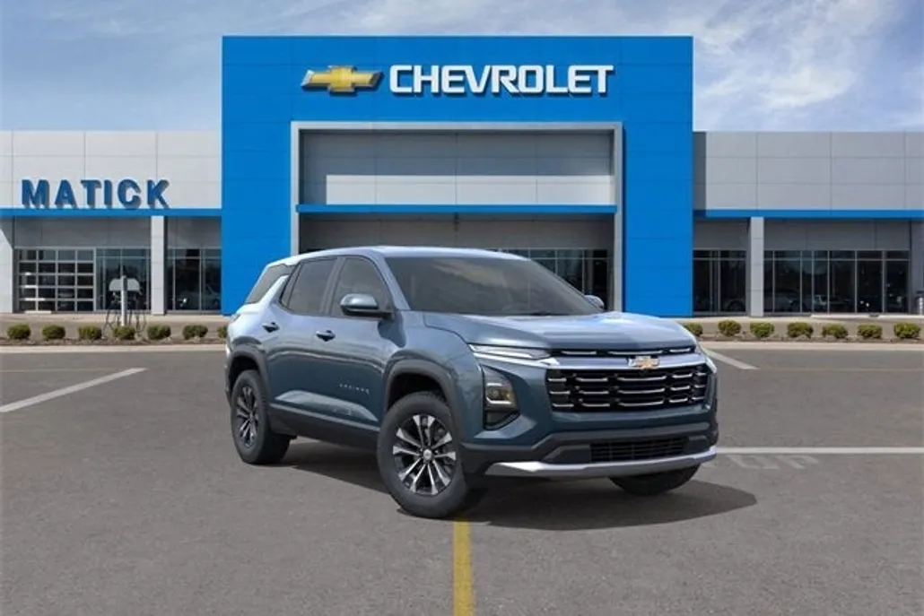 2026 Chevrolet Equinox LT photo 1