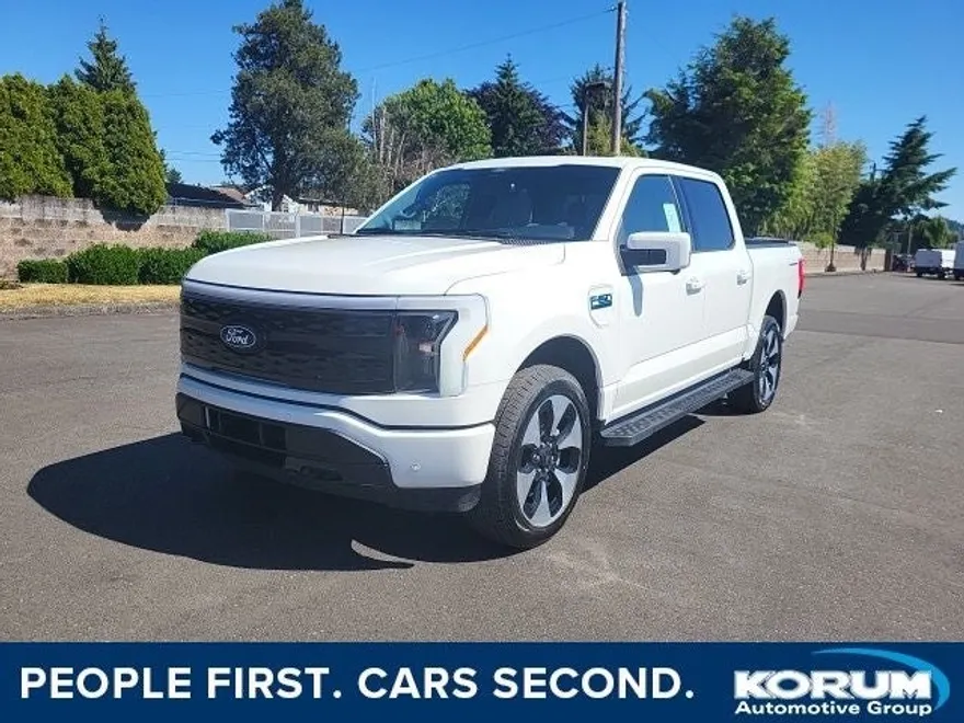 2025 Ford F-150 Platinum photo 1