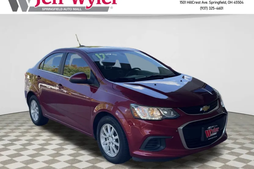 2017 Chevrolet Sonic LT photo 1