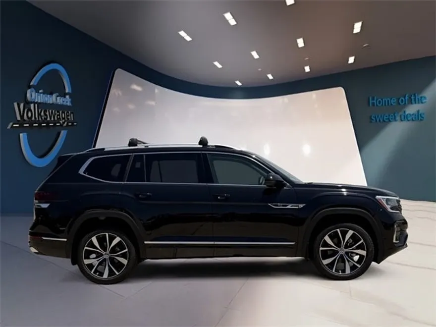 2025 Volkswagen Atlas SEL Premium R-Line photo 7