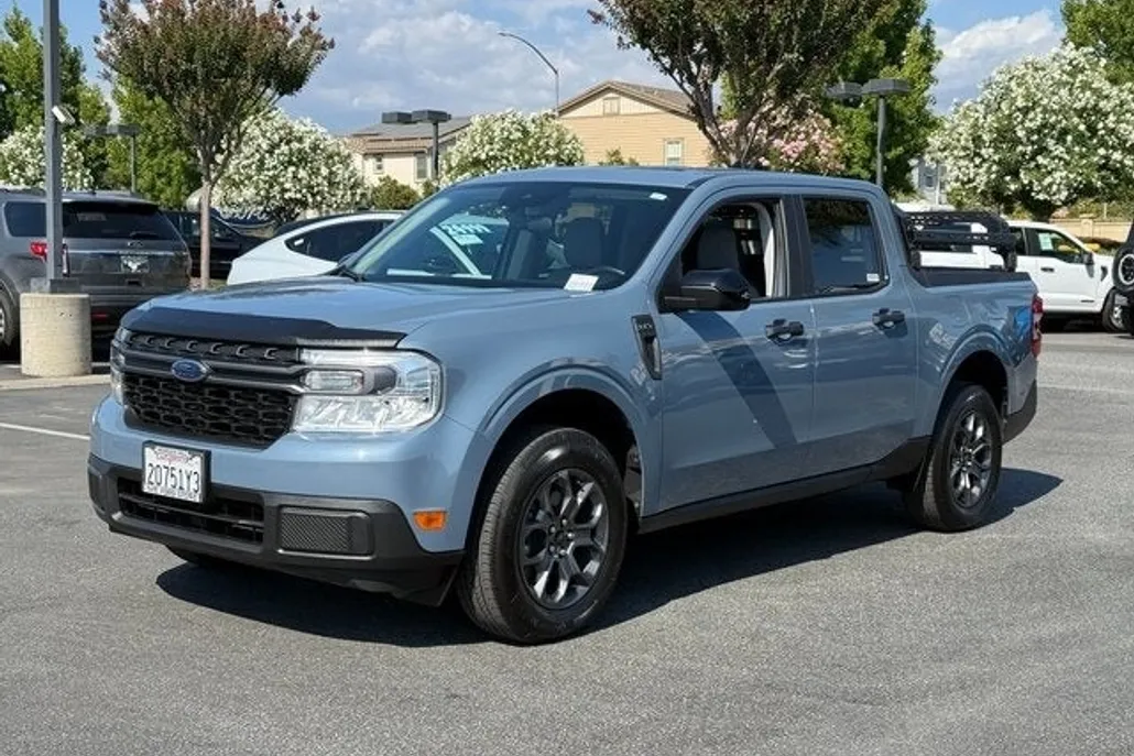 2024 Ford Maverick XLT photo 1