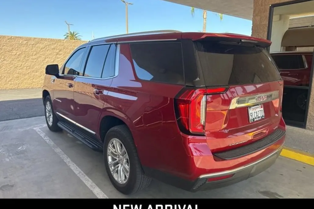 2024 Gmc Yukon SLT photo 1